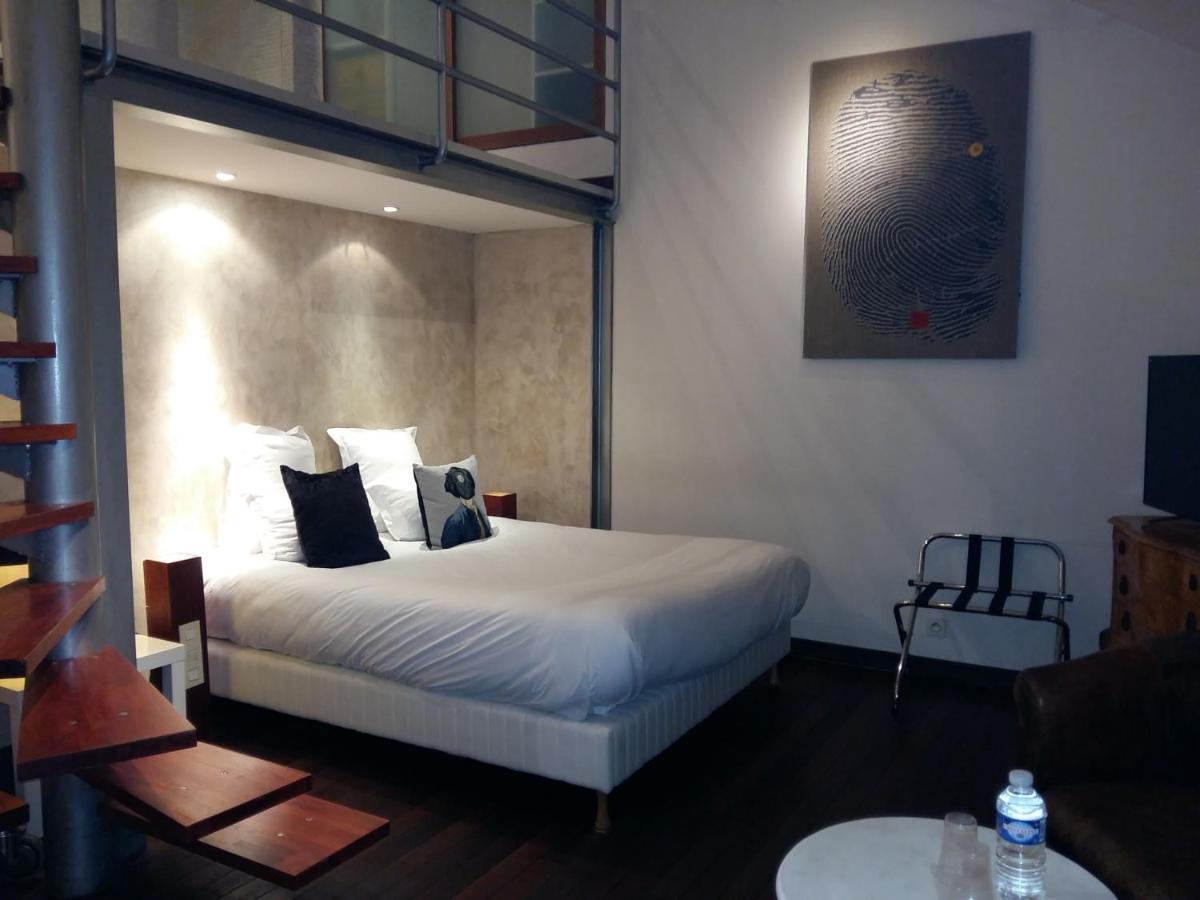 Logis Les Pages Hotel 3*